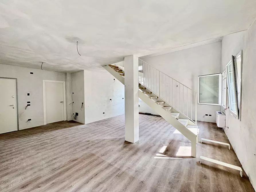 Immagine 4 di Multiproprietà in vendita  in Via Roma, 1 a Castegnero