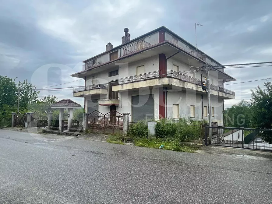 Immagine 2 di Appartamento in vendita  in Via DELLE GINESTRE, 18 a Carlopoli