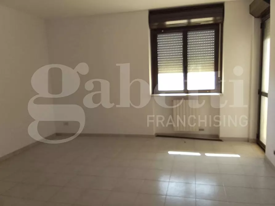 Immagine 2 di Appartamento in vendita  in Piazza G.B.TEDESCO, 14 a Taranto