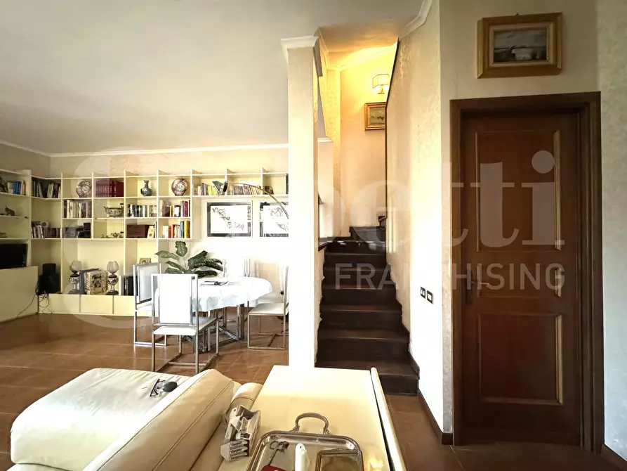 Immagine 5 di Villetta a schiera in vendita  in Via dei Gonzaga a Roma