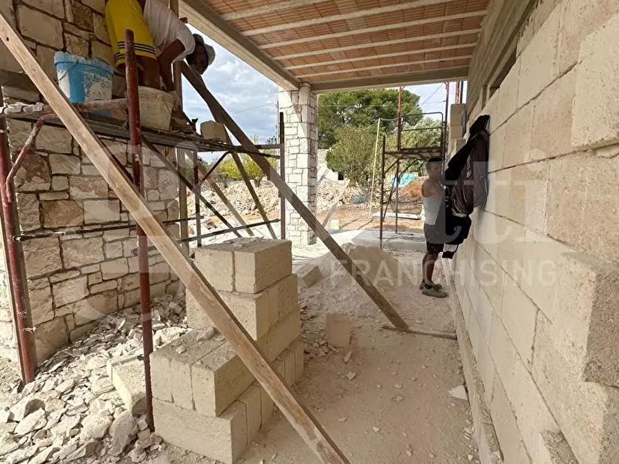 Immagine 15 di Villa in vendita  in Contrada Vallegna, sn a Ostuni