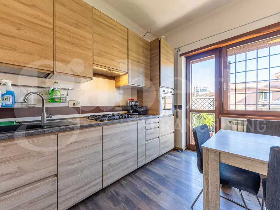 Immagine 2 di Appartamento in vendita  in Via Cesare Lombroso, 41 a Roma