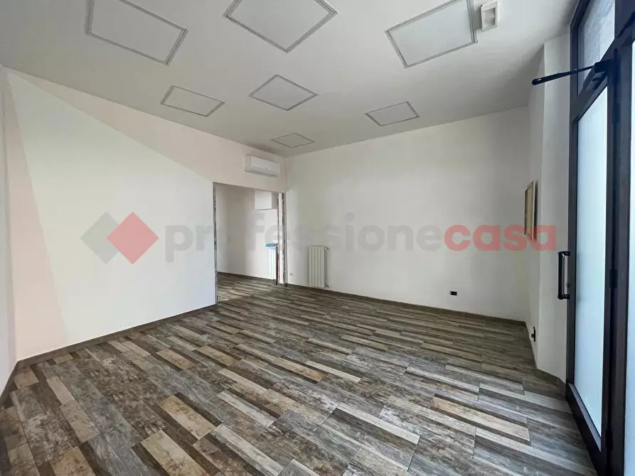 Immagine 5 di Negozio in affitto  in Via BALDESI a Firenze