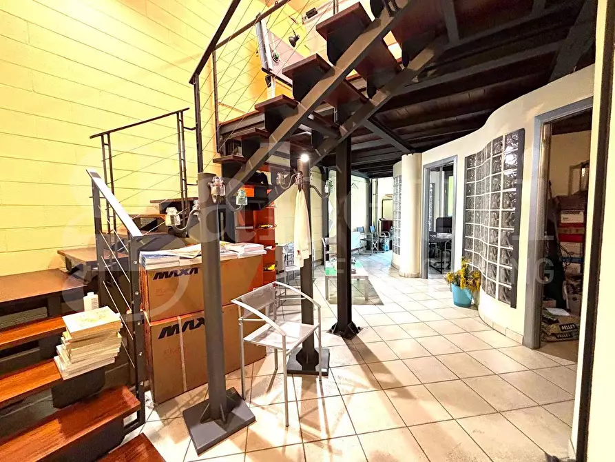 Immagine 4 di Loft/Open space in vendita  in Via dell'Artigianato a Finale Ligure