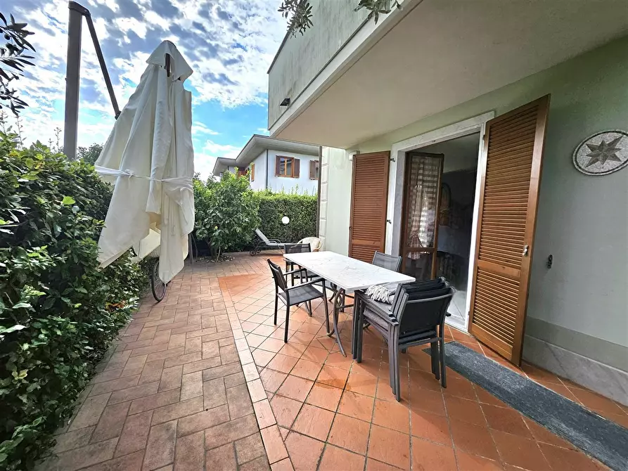 Immagine 1 di Villetta a schiera in vendita  in Via FIVIZZANO, 1 a Massa