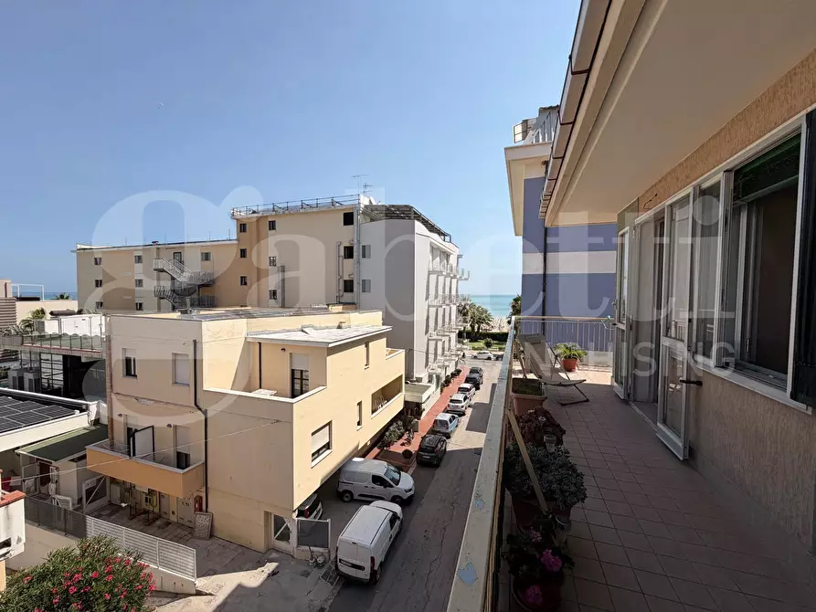 Immagine 25 di Appartamento in vendita  in Via Lucania, 45 a Roseto Degli Abruzzi