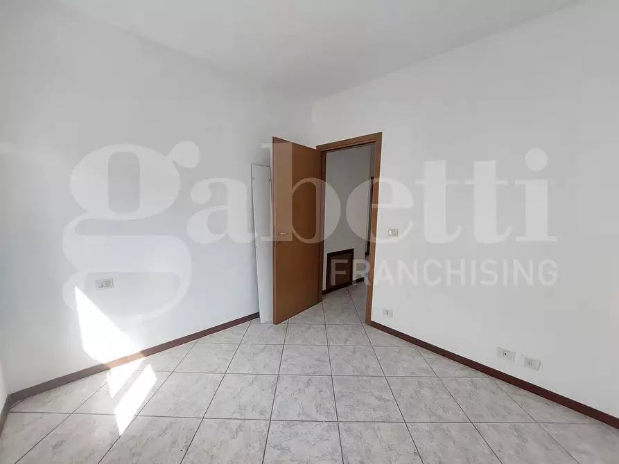 Immagine 14 di Palazzo in vendita  in Via Cesare Battisti, 163 a Alba Adriatica
