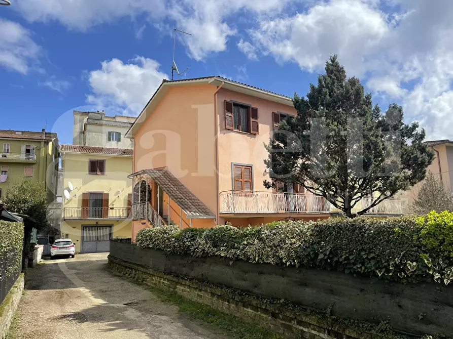 Immagine 4 di Casa bifamiliare in vendita  in Via XXIV MAGGIO, 00 a Bassano Romano