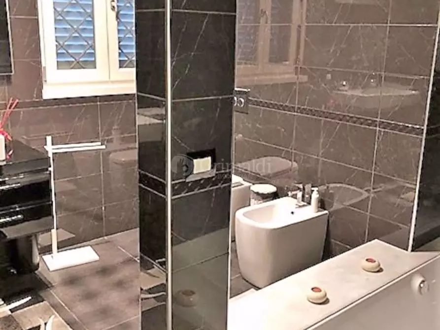 Immagine 6 di Villa in vendita  in Via Magliano, 20 a Massa