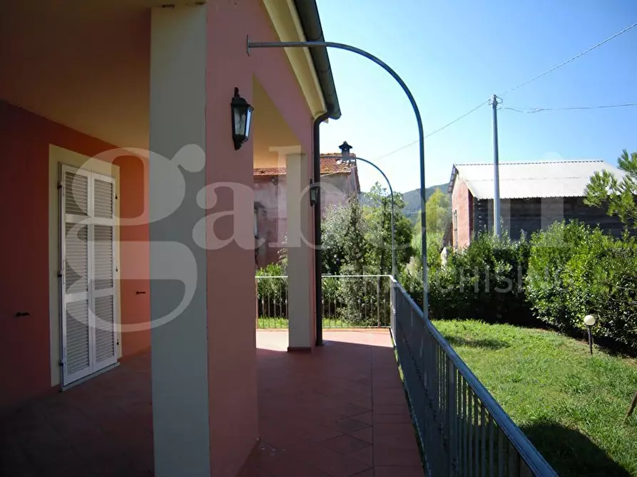 Immagine 5 di Villa in vendita  in Via xxv aprile, 10 a Sarzana