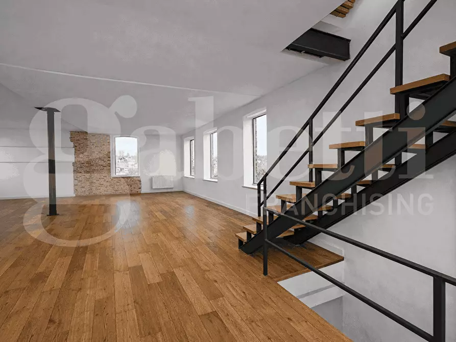 Immagine 8 di Loft/Open space in vendita  in Via Lago di Como, 10 a Vicenza