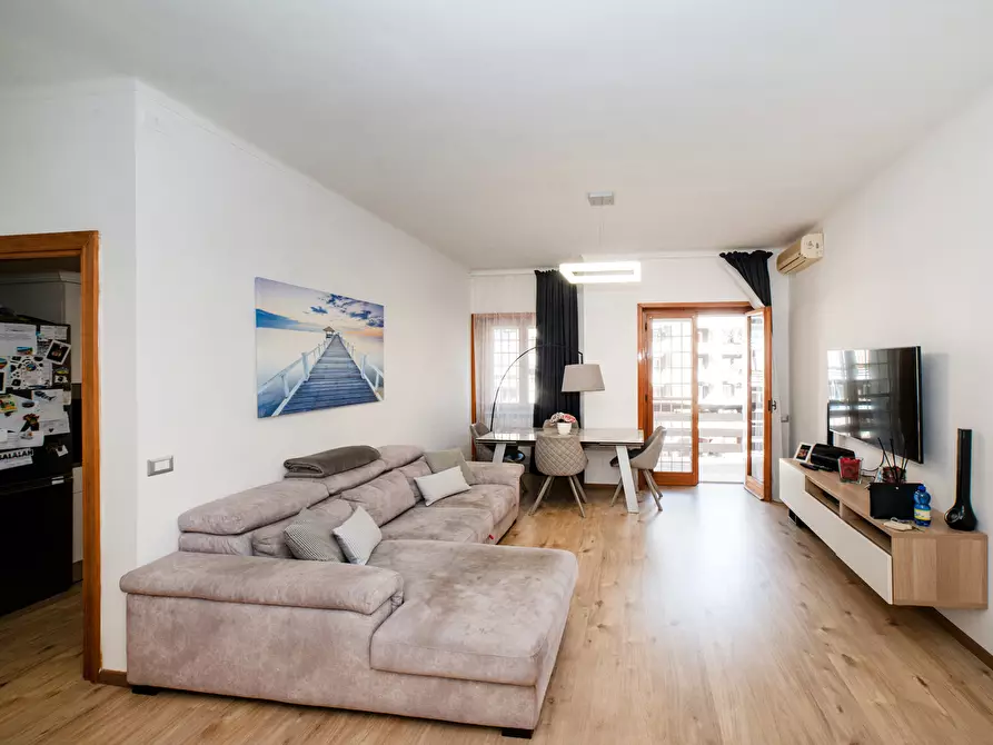 Immagine 1 di Appartamento in vendita  in Via Paolo di Dono, 141 a Roma