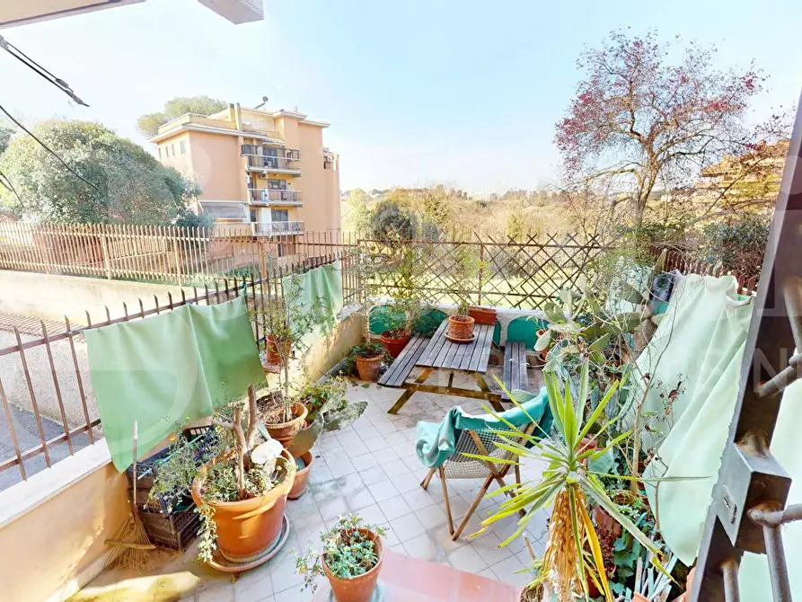 Immagine 40 di Appartamento in vendita  in Via del Fontanile Arenato, 310 a Roma
