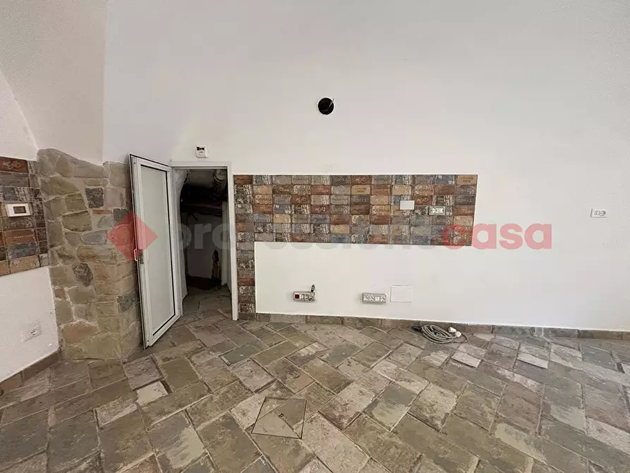 Immagine 28 di Negozio in vendita  in Via moele tosi, 2 a Paliano
