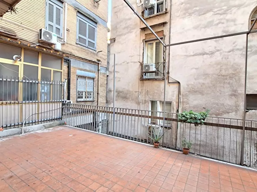 Immagine 17 di Appartamento in affitto  in Via Carriera Grande a Napoli