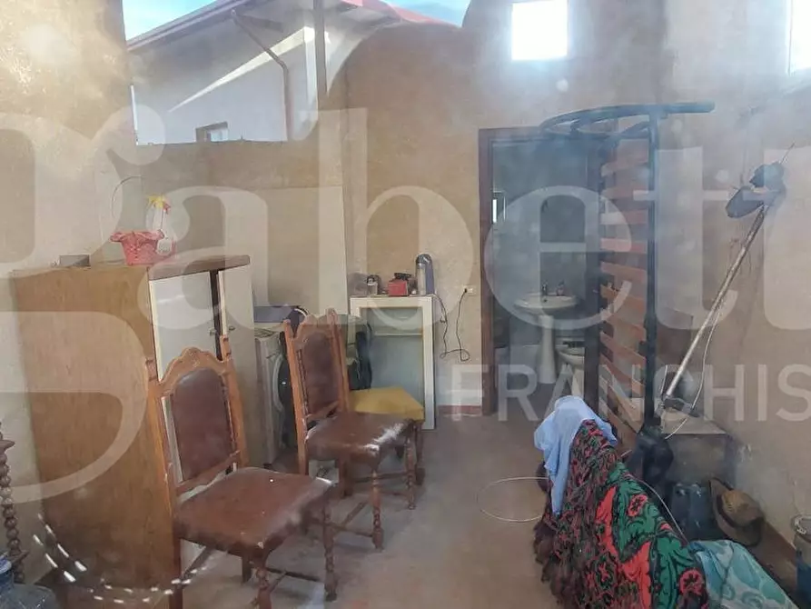 Immagine 4 di Palazzo in vendita  in Viale MAGNA GRECIA, 130 a Catanzaro