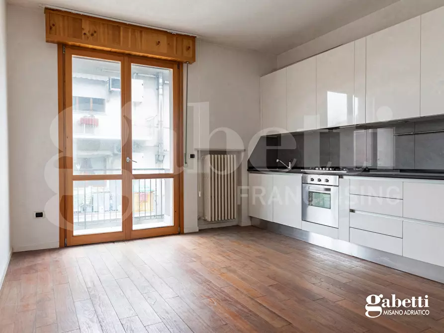 Immagine 3 di Appartamento in vendita  in Via Sarzetti, 16 a Rimini