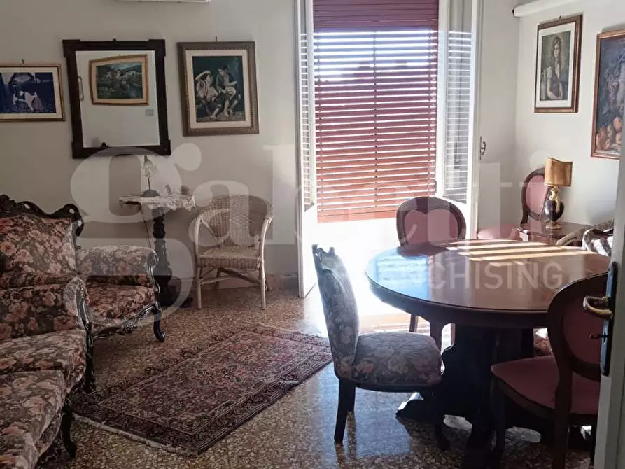 Immagine 3 di Appartamento in vendita  in Via DANTE, 184 a Taranto