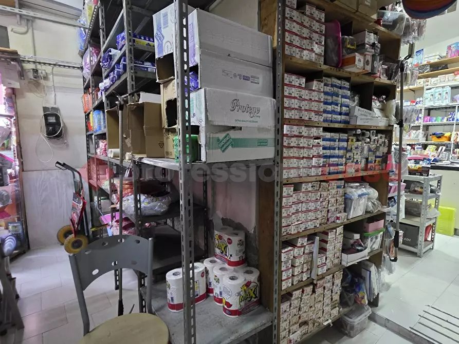 Immagine 14 di Attività commerciale in vendita  in Via Bernardino Martirano, 2/A/b a Napoli