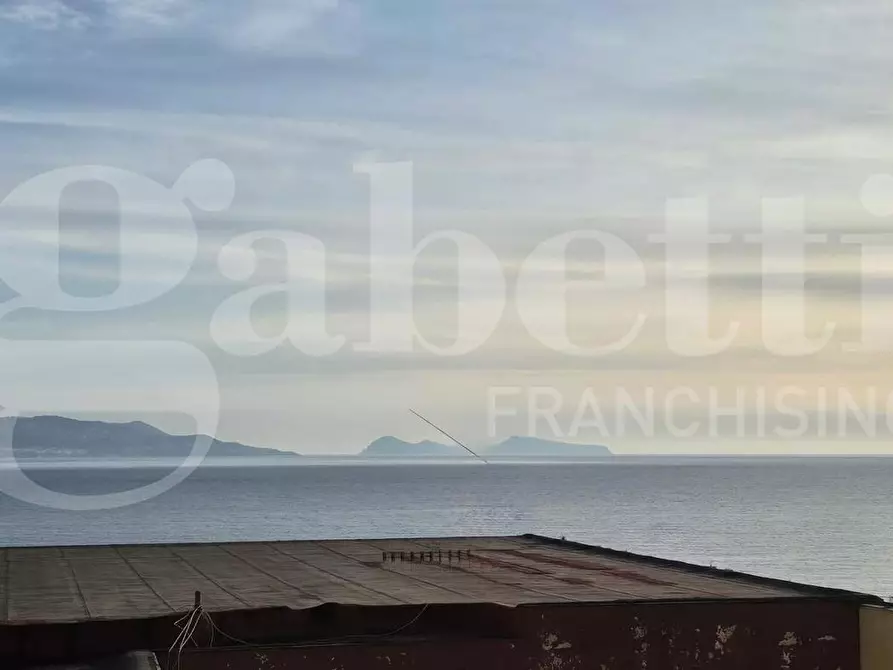 Immagine 39 di Appartamento in vendita  in Via dei Mille, 19 a Torre Annunziata