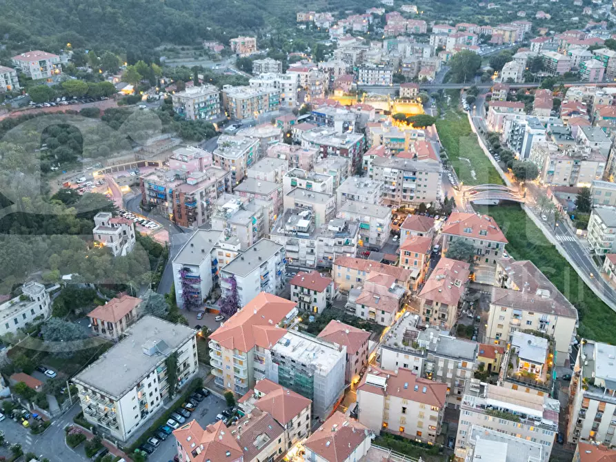 Immagine 20 di Appartamento in vendita  in Via Calvisio a Finale Ligure