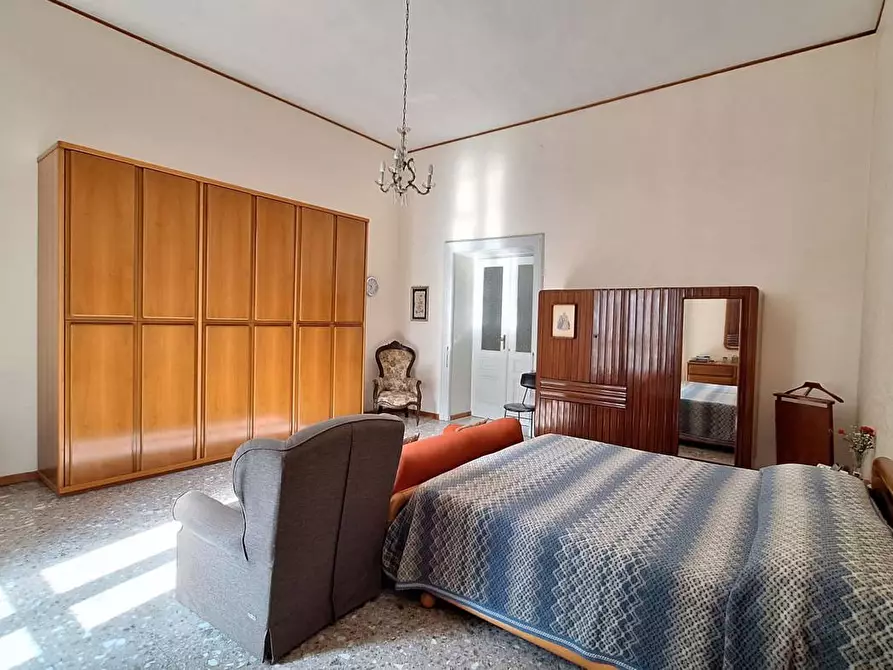 Immagine 25 di Appartamento in vendita  in Corso Umberto I a Napoli