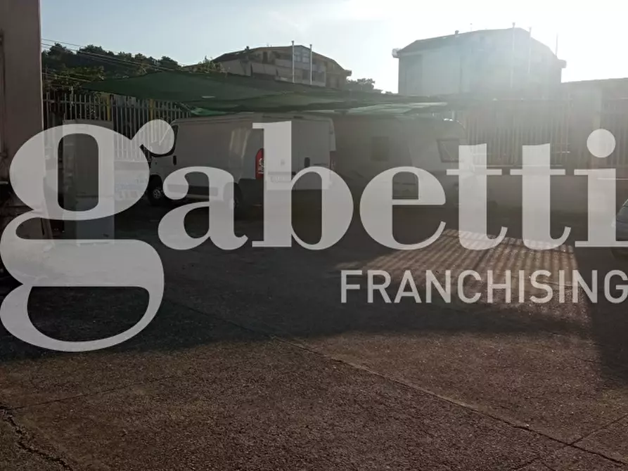 Immagine 6 di Negozio in vendita  in Via Pisacane, 26 a Benevento