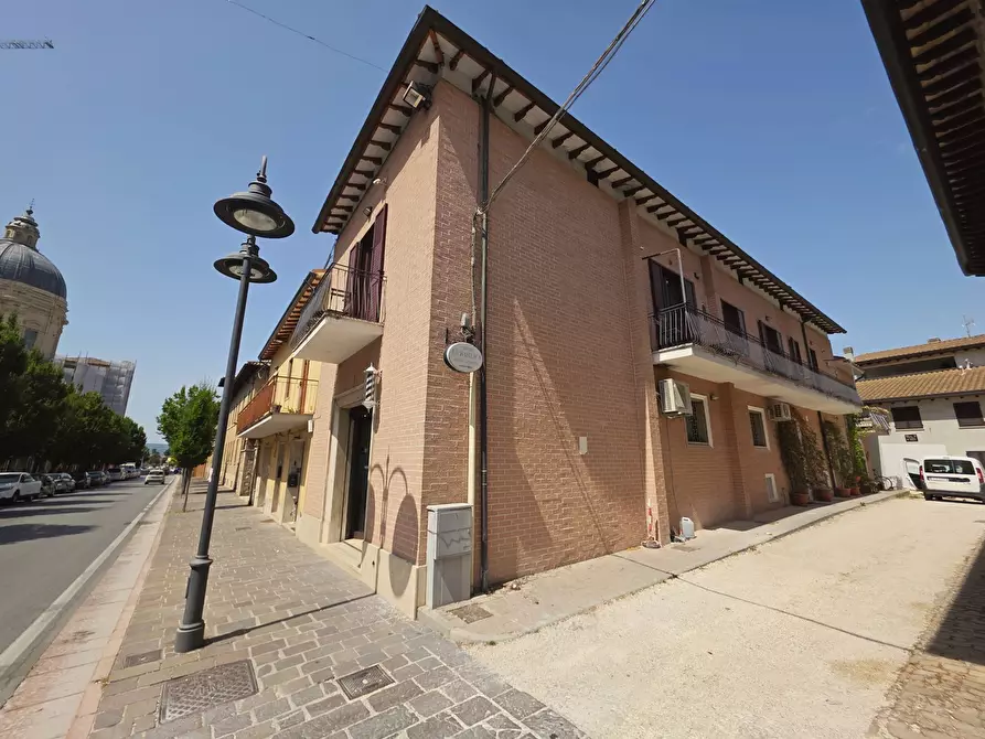 Immagine 3 di Appartamento in vendita  in Via PATRONO D'ITALIA, 15 a Assisi