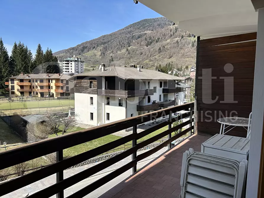 Immagine 16 di Appartamento in vendita  in Via Corno D'Aola, 5 a Ponte Di Legno