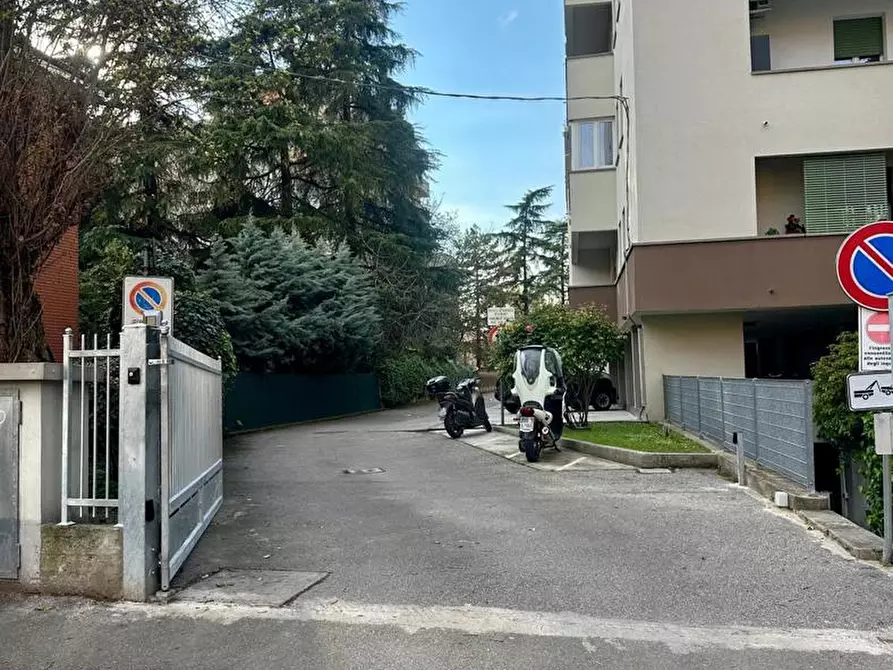 Immagine 9 di Box auto in vendita  in Via Paganino Bonafede, 32c a Bologna