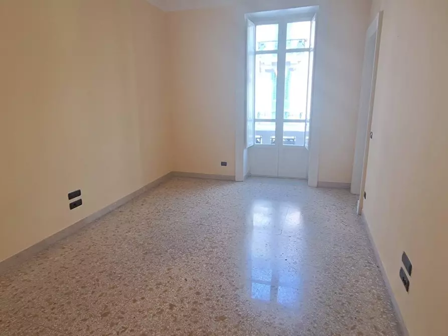 Immagine 16 di Ufficio in affitto  in Via Mario Aspa, 7 a Messina
