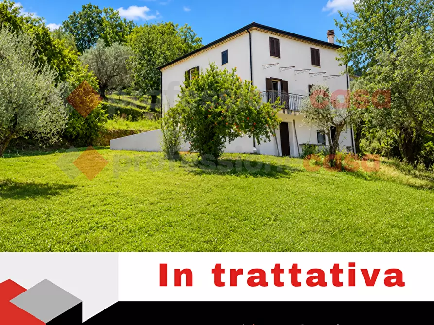 Immagine 1 di Villa in vendita  in Via Felgeto, 2 a Fumone