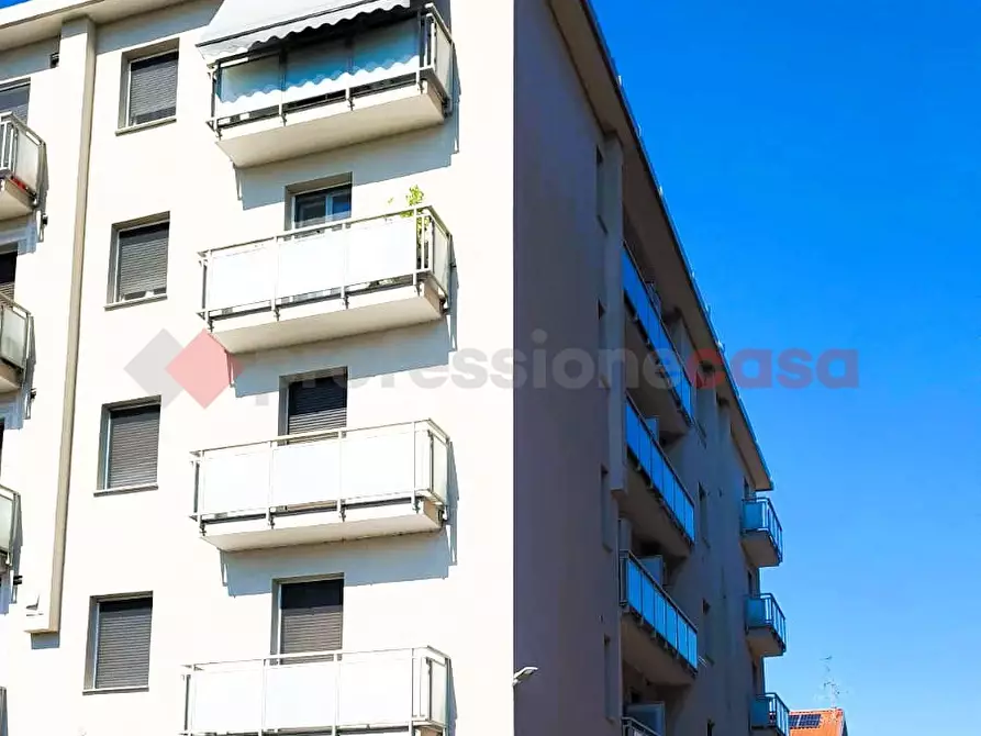 Immagine 3 di Appartamento in vendita  in Via VERDI, 39 a Locate Di Triulzi