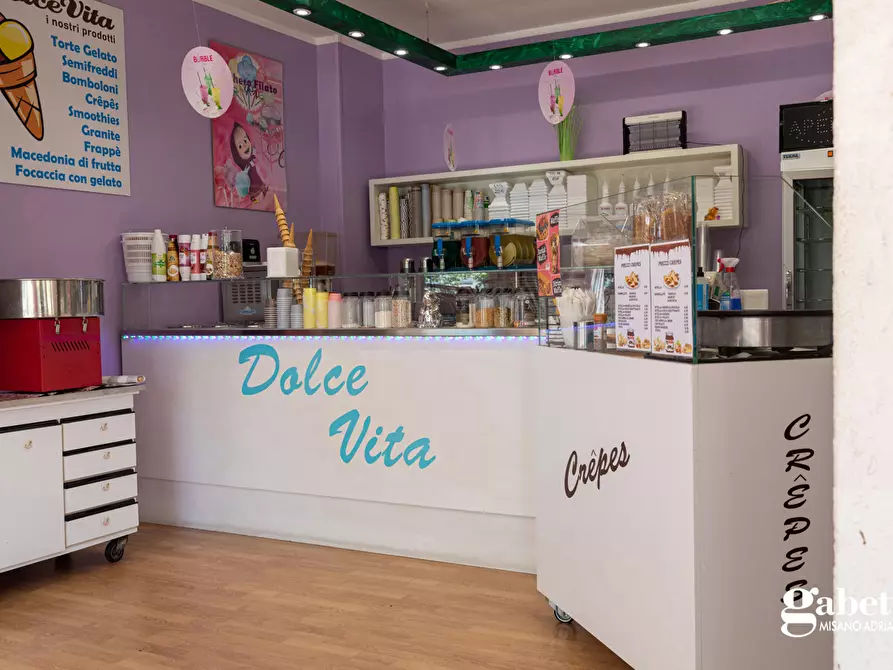 Immagine 3 di Bar / Ristorante in vendita  in Via Lungo Darsena a Misano Adriatico