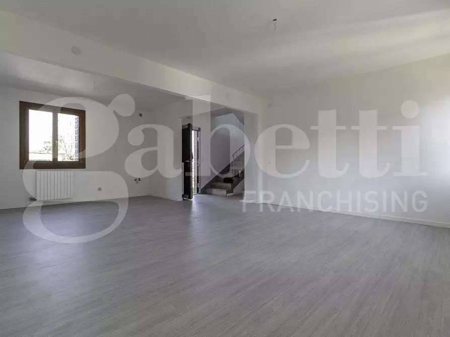Immagine 3 di Casa bifamiliare in vendita  in Via Zero Branco, 24 a Mogliano Veneto