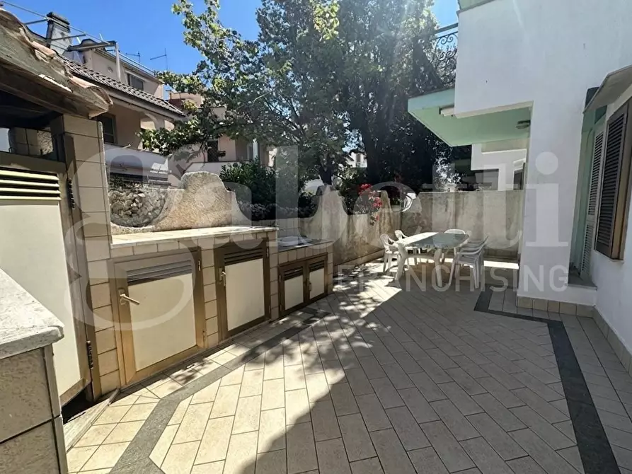 Immagine 8 di Casa trifamiliare in vendita  in Via lungomare tor san lorenzo, 57 a Ardea