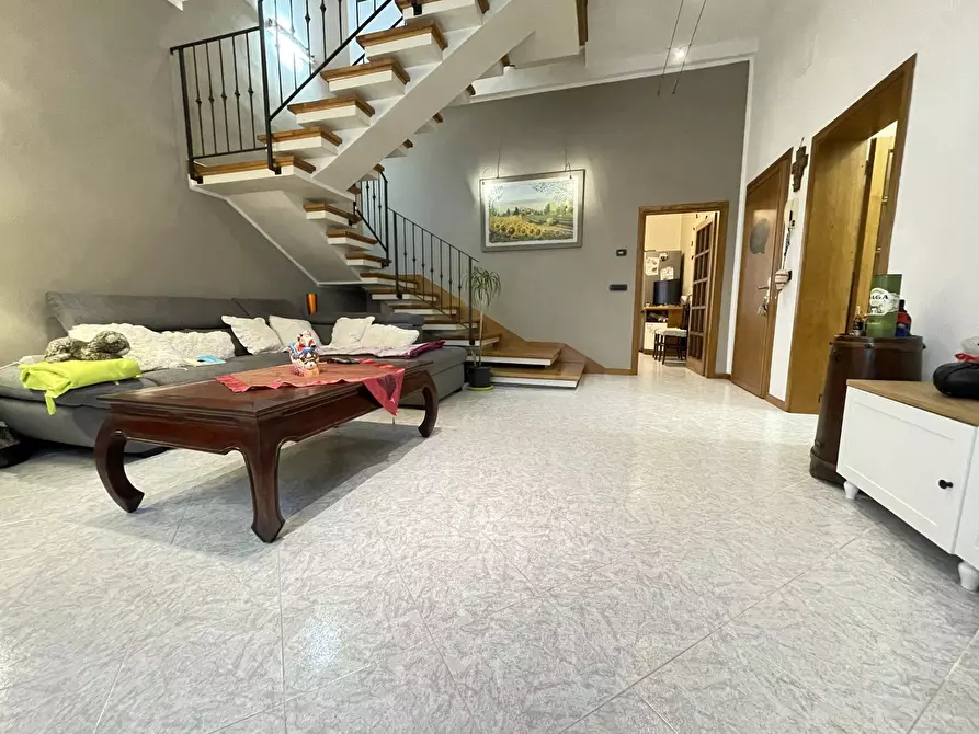 Immagine 1 di Appartamento in vendita  in Via dante alighieri, 39 a Capraia E Limite