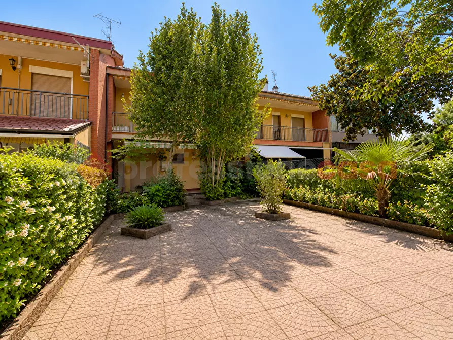 Immagine 1 di Villetta a schiera in vendita  in Via Germania, 47 a Alatri