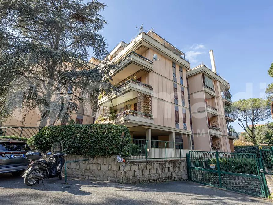 Immagine 33 di Appartamento in vendita  in Via dei Faggella, 10 a Roma