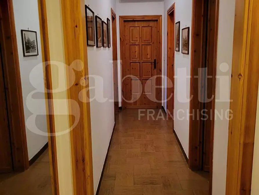 Immagine 25 di Villa in vendita  in Via Degli Emigranti- c.da Varratta a Ceglie Messapico