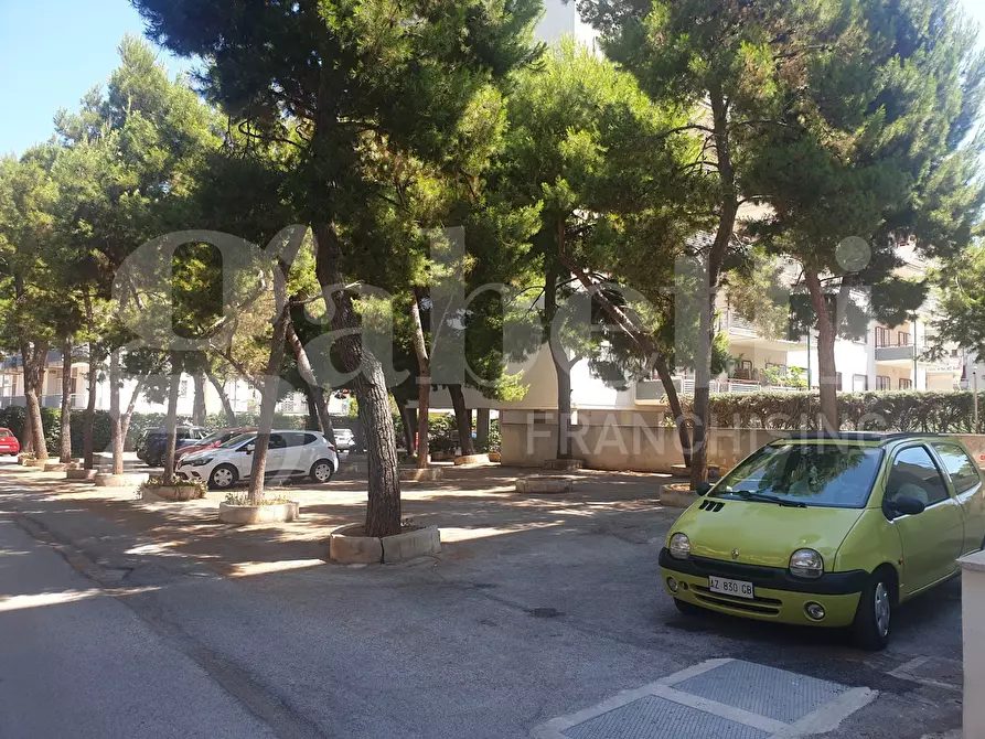 Immagine 31 di Appartamento in vendita  in Via R. SCHUMAN, 15 a Bari