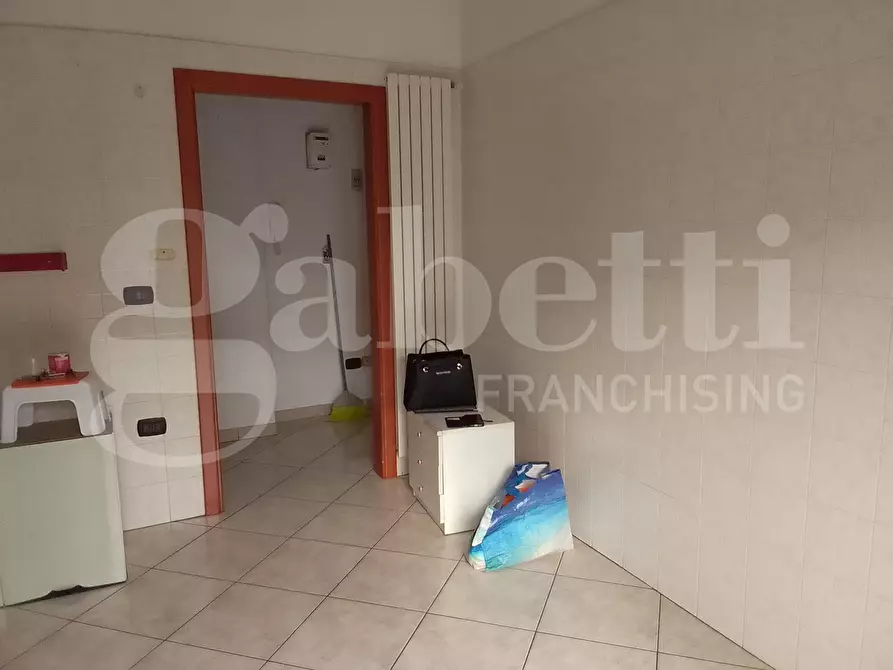 Immagine 4 di Appartamento in vendita  in Via GIACOMO LEOPARDI, 58 a Taranto