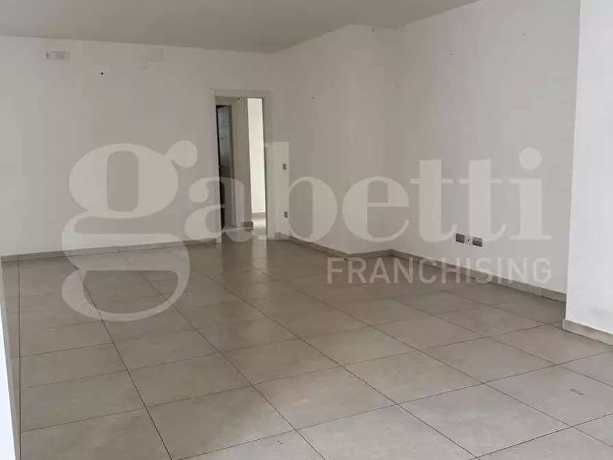 Immagine 2 di Appartamento in vendita  in Via Nazionale Appia a Curti