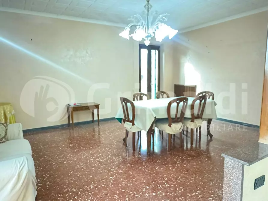 Immagine 1 di Appartamento in vendita  in Via Dei Rangoni, 56 a Roma