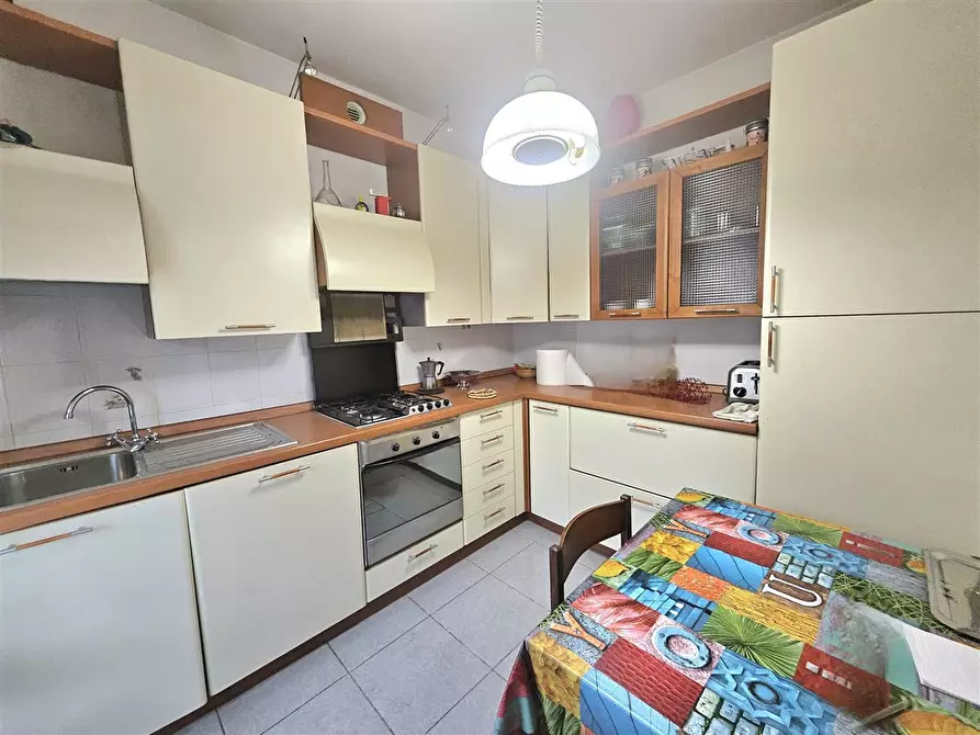 Immagine 7 di Appartamento in vendita  in Via FANTONI, 1 a Massa