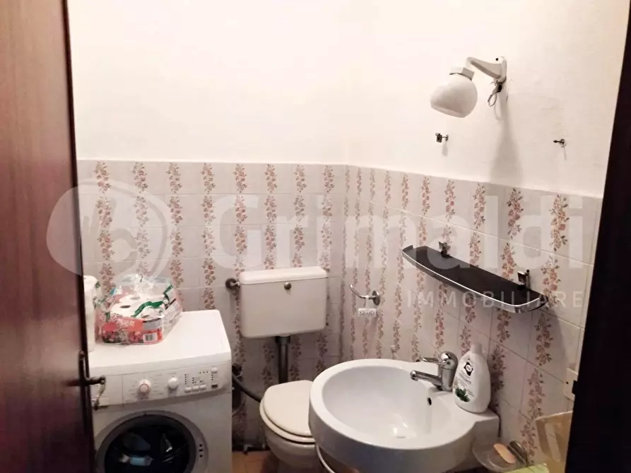 Immagine 6 di Appartamento in vendita  in Via BENEDETTO CROCE, 17 a Massa