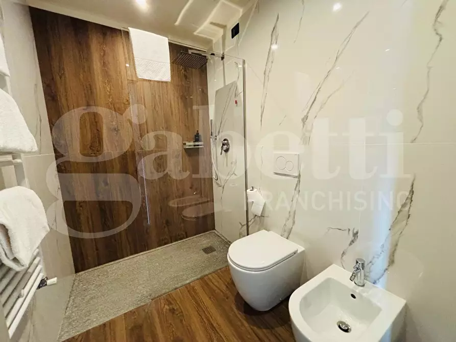 Immagine 33 di Rustico / casale in vendita  in Via Agostino Morando a Roddi