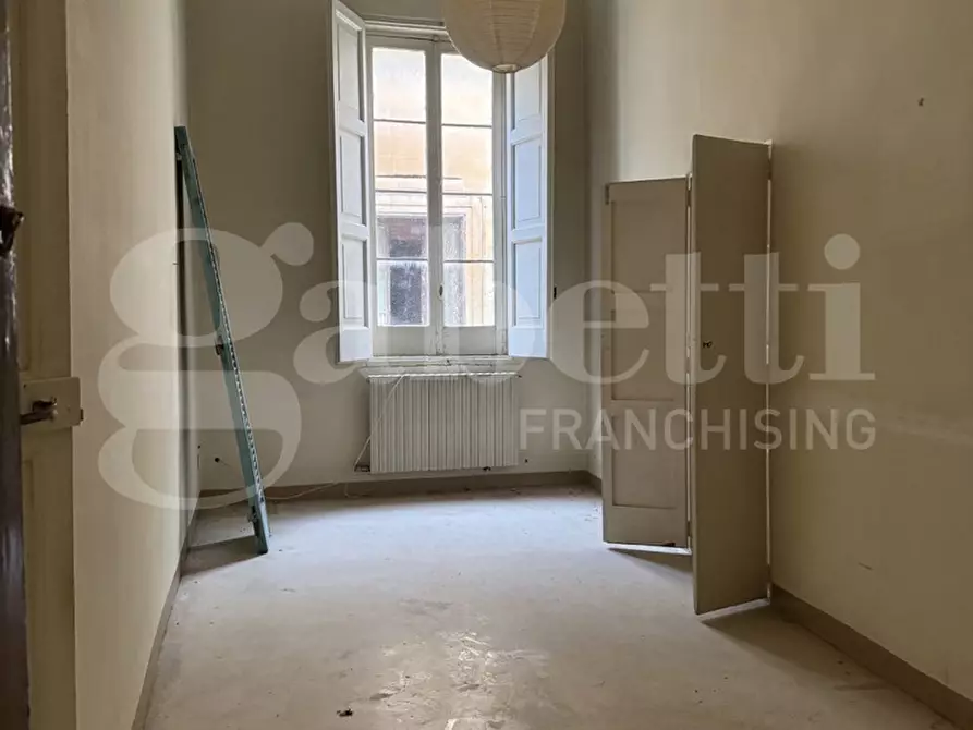 Immagine 16 di Appartamento in vendita  in Via Corte dei Guarini, 11 a Lecce