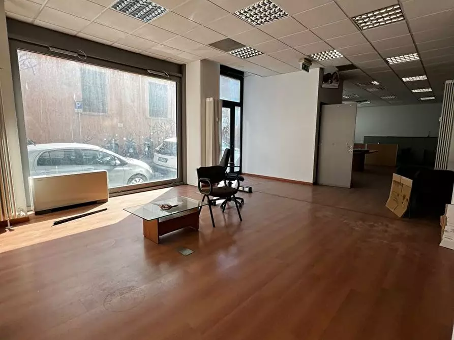 Immagine 2 di Negozio in vendita  in Via Augusto Majani, 2 a Bologna