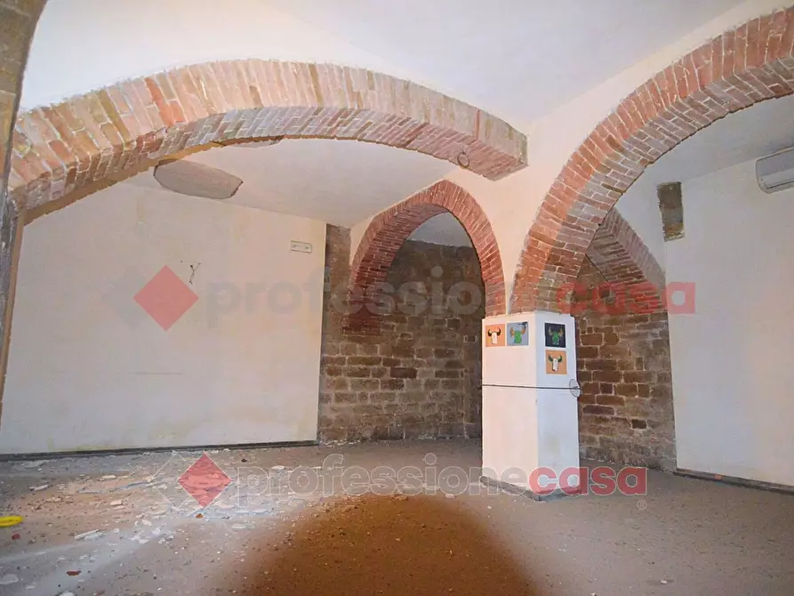 Immagine 9 di Negozio in affitto  in Via Guardabassi, 1 a Perugia